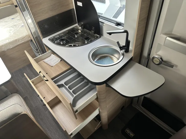 Fahrzeugbild Weinsberg CaraOne 480 QDK HOT Edition Sondermodell #9