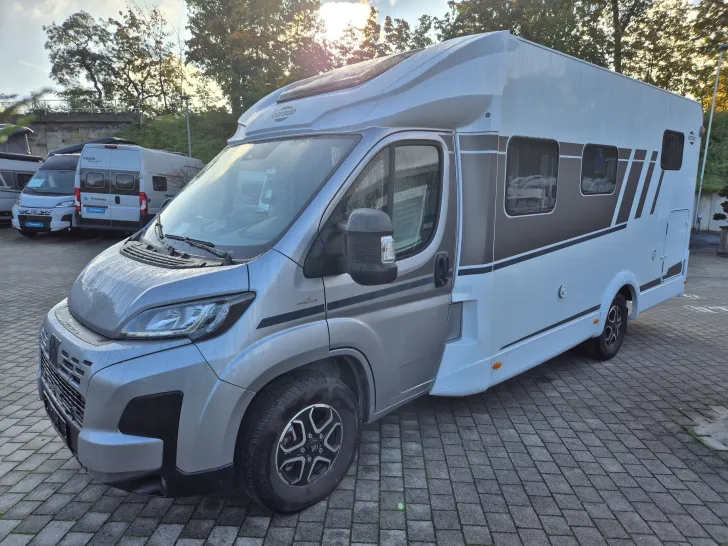 Fahrzeugbild Carado T338 pro #3