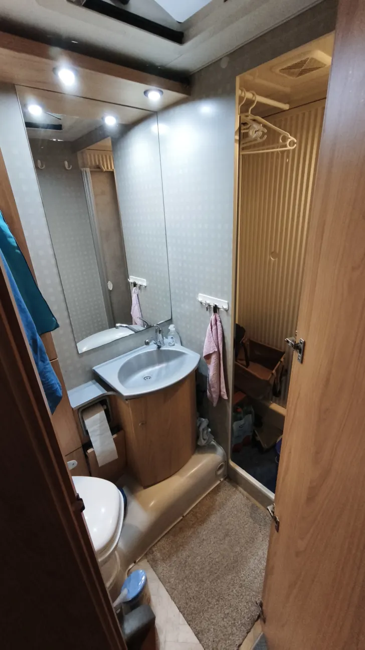 Fahrzeugbild Bürstner Levanto A 576 1. Hand #8