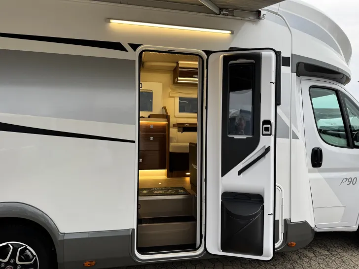 Fahrzeugbild Mobilvetta KROSSER 90 - SAT, TV, LITHIUM, SOLAR, MATIC #16