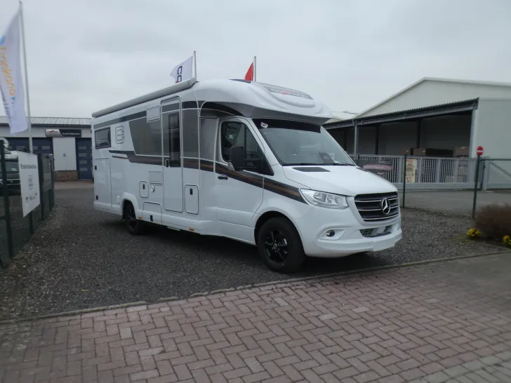 Fahrzeugbild Carthago chic c-line T 4.9 LE Leder Alde Wechselrichter #2
