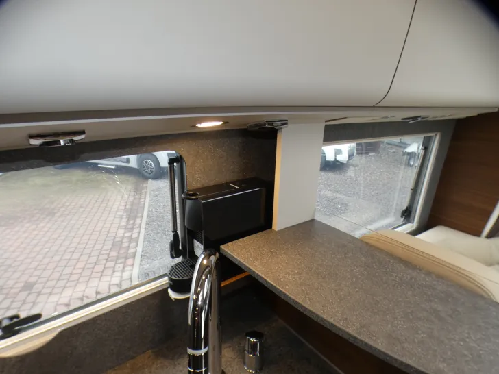 Fahrzeugbild Carthago chic c-line T 4.9 LE Leder Alde Wechselrichter #25