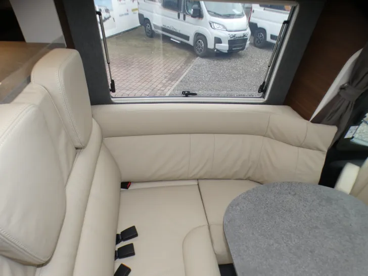 Fahrzeugbild Carthago chic c-line T 4.9 LE Leder Alde Wechselrichter #14