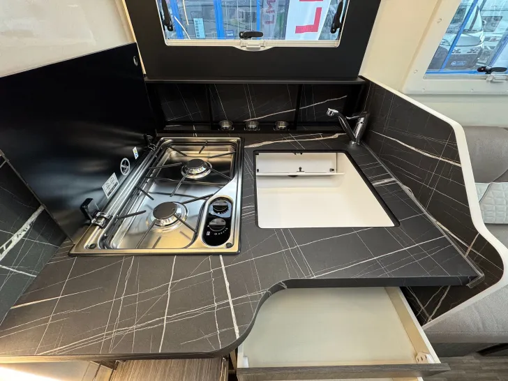 Fahrzeugbild Forster Integriert I 745 QF, 26, LITHIUM, SOLAR, TV #31