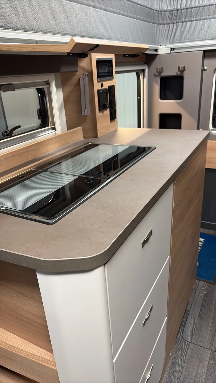 Küchen Knaus Tourer CUV 500 LT CUVISION