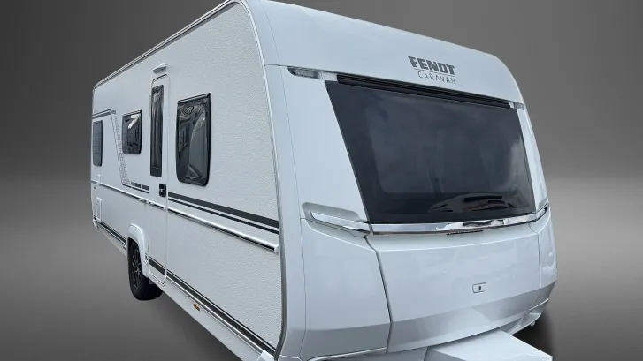 Schräg Vorne Fendt Apero Activ 560 SKM