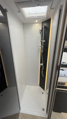 Fahrzeugbild Chausson Teilintegrierte 640 Titanium Line Abstandstempomat #13