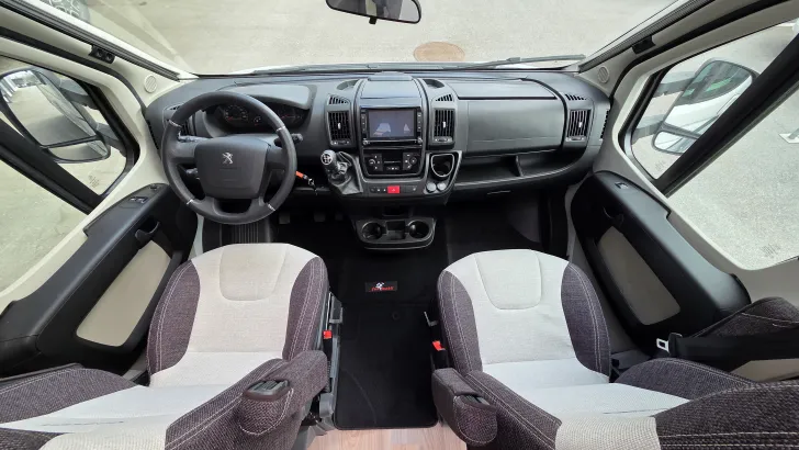 Fahrzeugbild Weinsberg CaraCompact 600 MEG EDITION [PEPPER] Längsbetten mit nur 3.750km !! #6