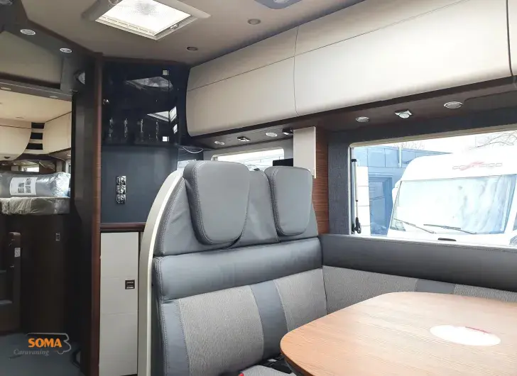 Fahrzeugbild Carthago chic c-line I 4.9 LE L POLARPAKET OHNE HUBBETT #9