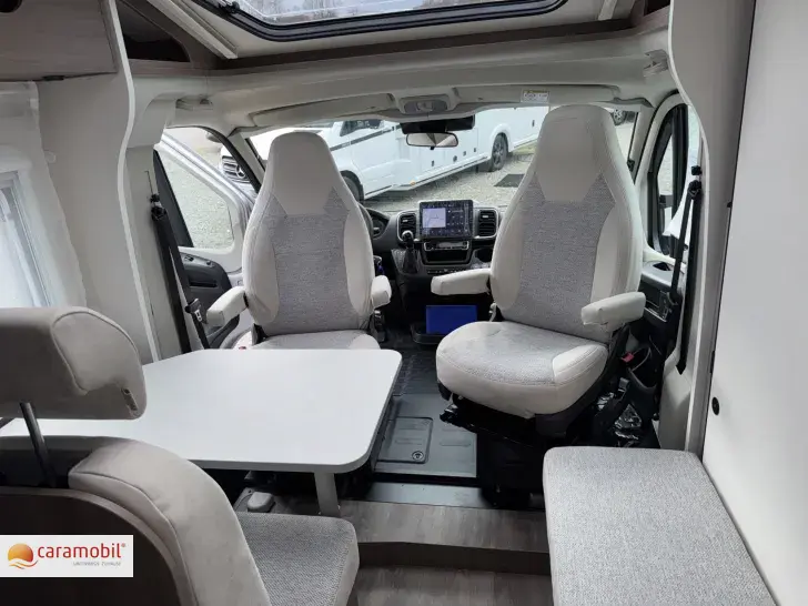 Fahrzeugbild Carado V347 Pro+ RFK/Navi/Markise/Clever Lift Bett #12