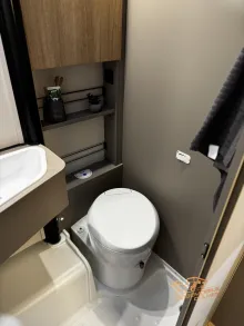 Fahrzeugbild LMC Tracer V 670 Automatik #22