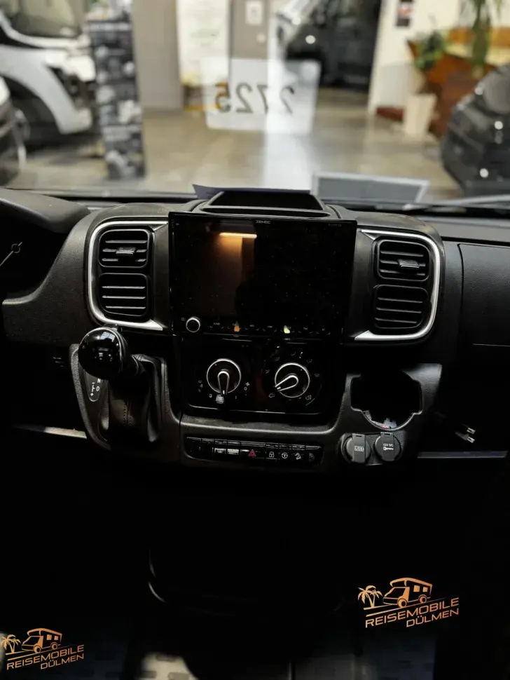 Fahrzeugbild LMC Tracer V 670 Automatik #25