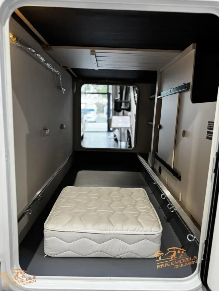 Fahrzeugbild LMC Tracer V 670 Automatik #27