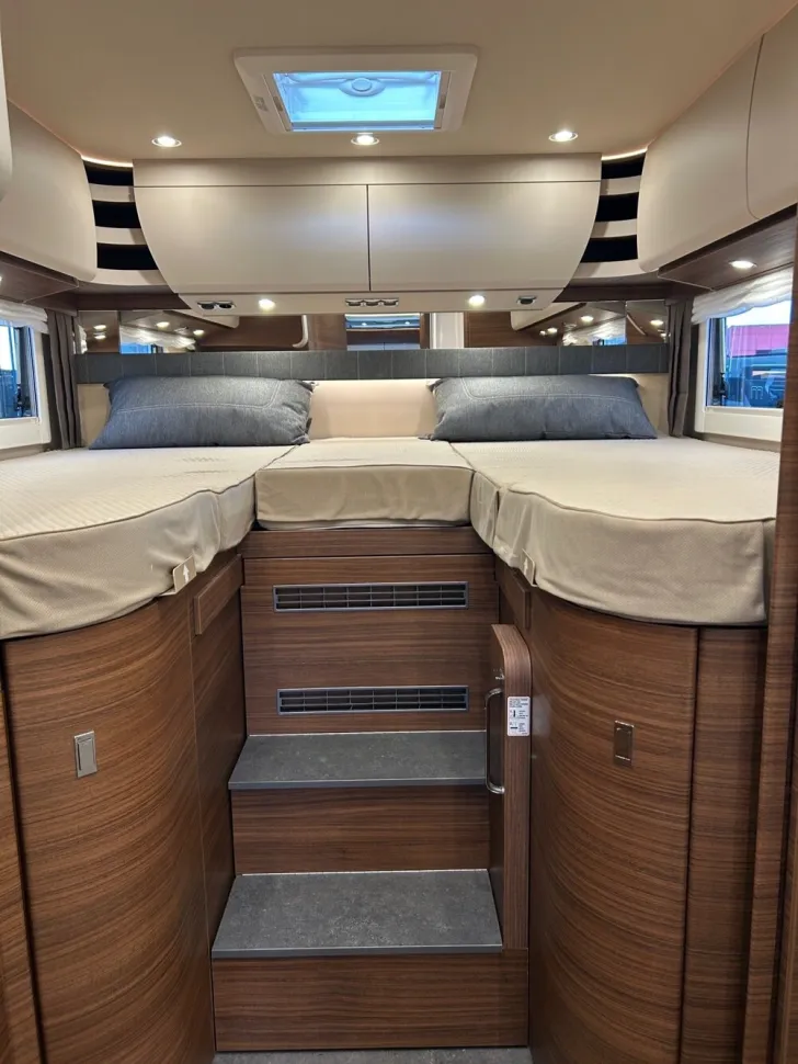 Fahrzeugbild Carthago chic c-line I 5.9 XL LE #17