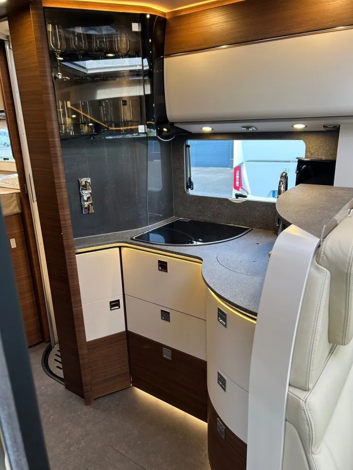 Fahrzeugbild Carthago chic c-line I 4.9 LE #13