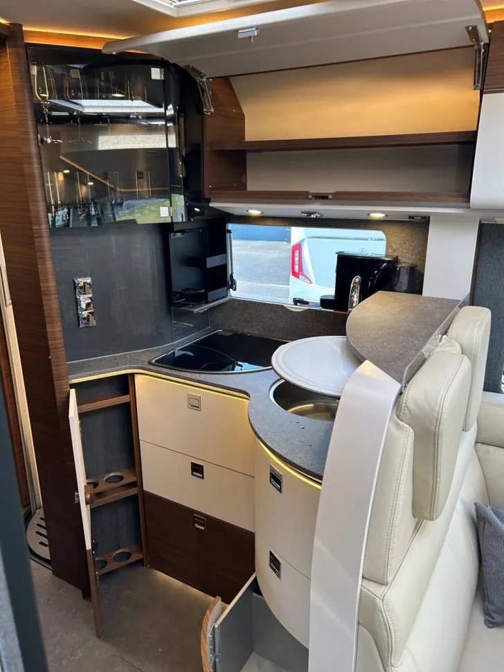 Fahrzeugbild Carthago chic c-line I 4.9 LE #14