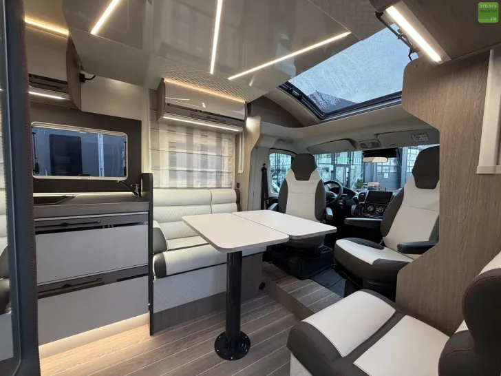 Fahrzeugbild Roller Team Zefiro Power Edition 266 TL 400W Solar 2xLithium #9