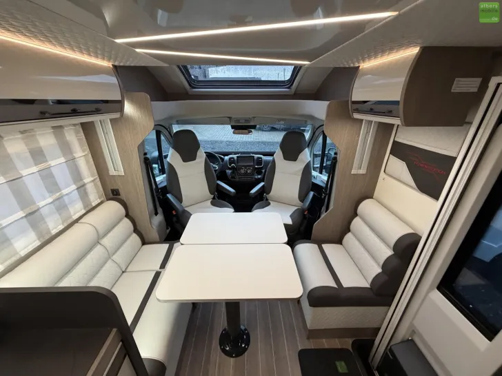 Fahrzeugbild Roller Team Zefiro Power Edition 266 TL 400W Solar 2xLithium #10