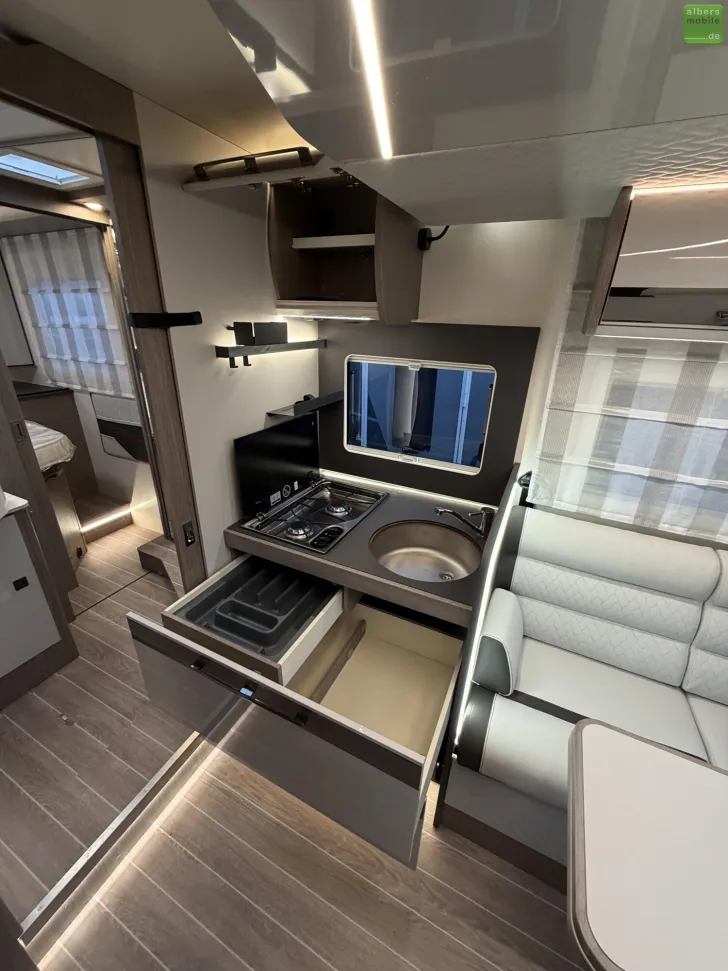 Fahrzeugbild Roller Team Zefiro Power Edition 266 TL 400W Solar 2xLithium #14