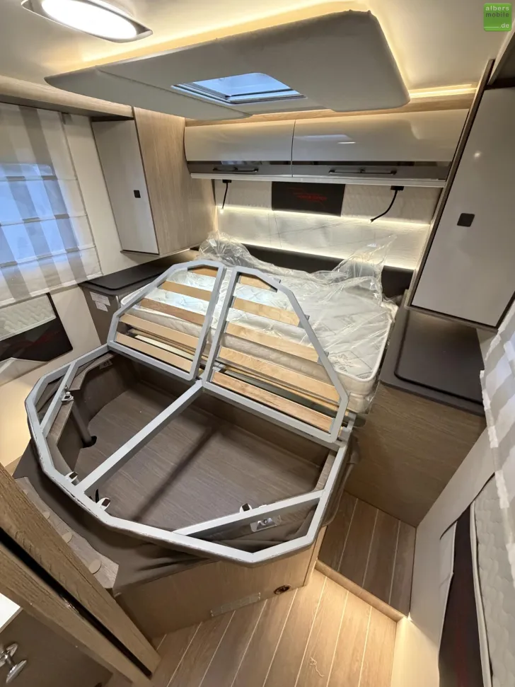 Fahrzeugbild Roller Team Zefiro Power Edition 266 TL 400W Solar 2xLithium #23