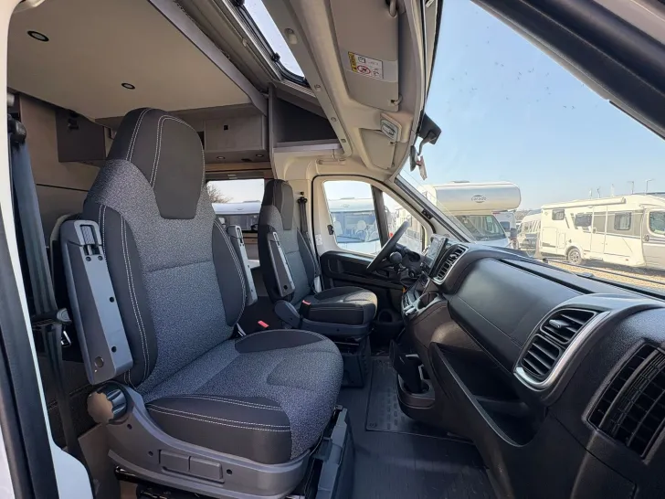 Fahrzeugbild Crosscamp EXPDN 7.0 E Peugeot SALE: spare bis zu 11000 EUR #13