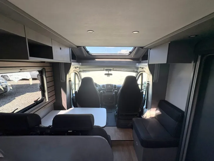 Fahrzeugbild Crosscamp EXPDN 7.0 E Peugeot SALE: spare bis zu 11000 EUR #15