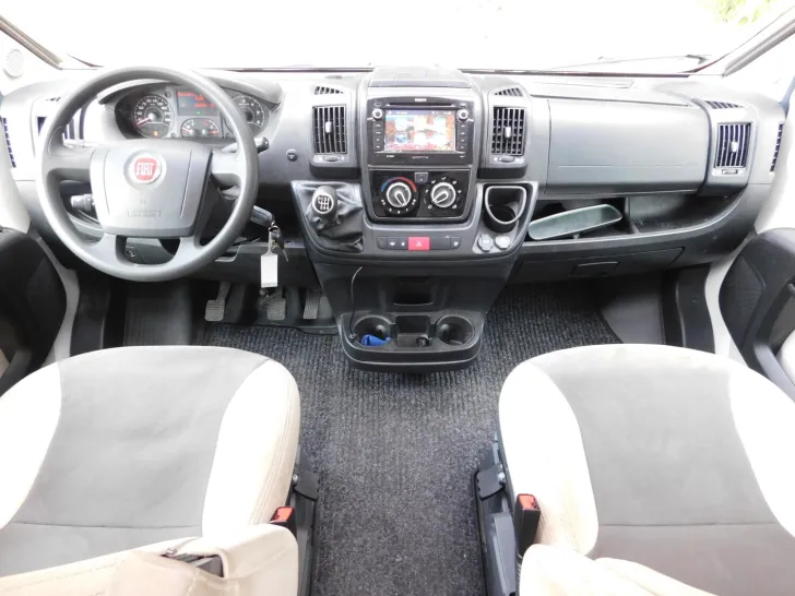 Fahrzeugbild Sunlight T 64 Hubbett, Solar, Wechselrichter, SAT, Klima #8