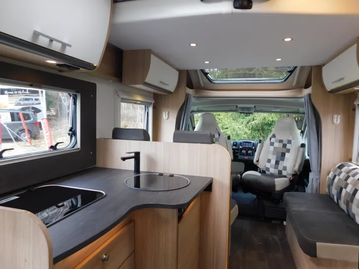 Fahrzeugbild Sunlight T 64 Hubbett, Solar, Wechselrichter, SAT, Klima #12