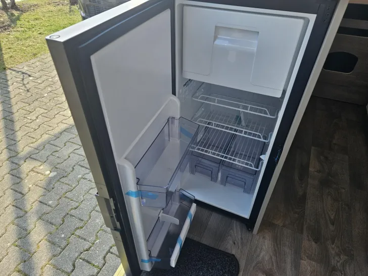 Fahrzeugbild Carado pro CV 600 Schlafdach|DigitalPaket|190Ah|8GAutom #12
