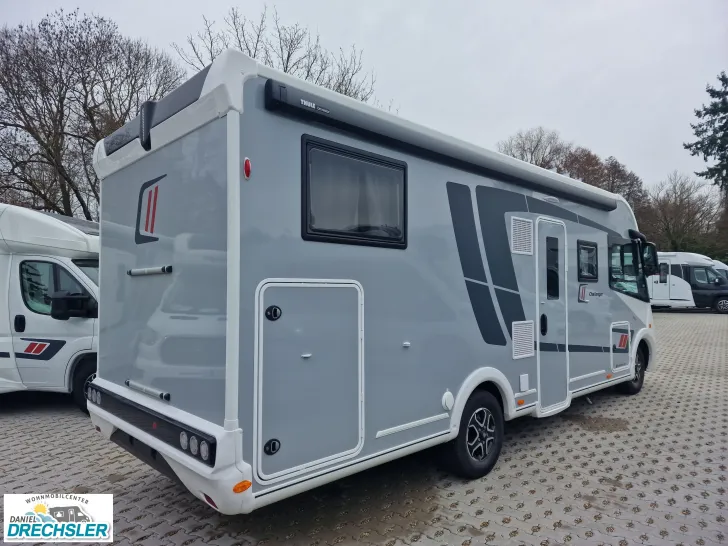 Fahrzeugbild Challenger 3057 Graphite Edition #4