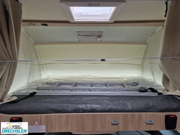 Fahrzeugbild Challenger 3057 Graphite Edition #14