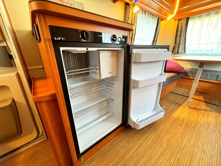 Fahrzeugbild Hymer Eriba Eriba Touring 420 mit  Markise und Fahrradträger #12