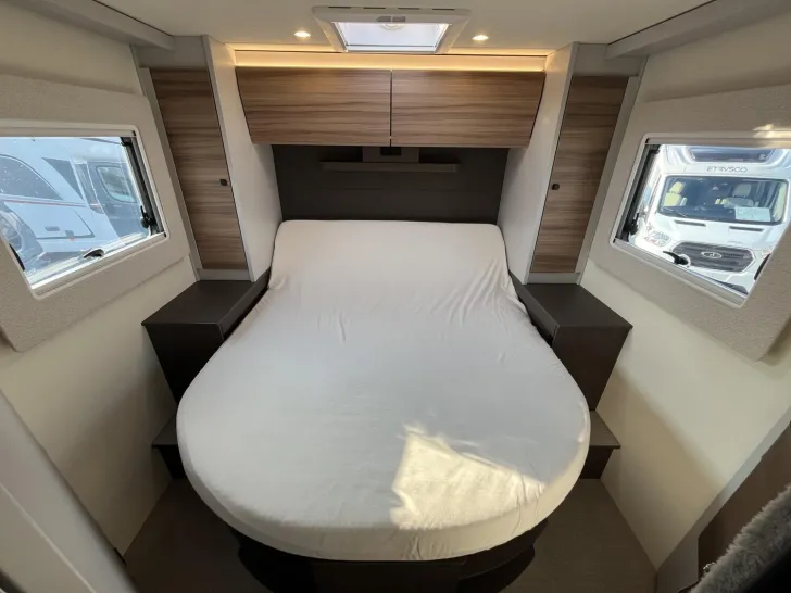 Fahrzeugbild Bürstner B66 TD 732 Lyseo |Hubbett|Kamera|SAT|Markise #14