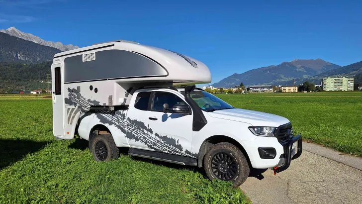 Fahrzeugbild Ford Ranger + UNICA MXD260 #3