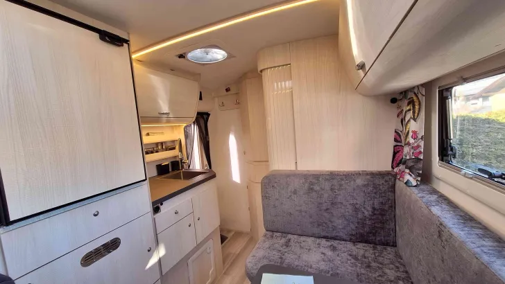 Fahrzeugbild Ford Ranger + UNICA MXD260 #6