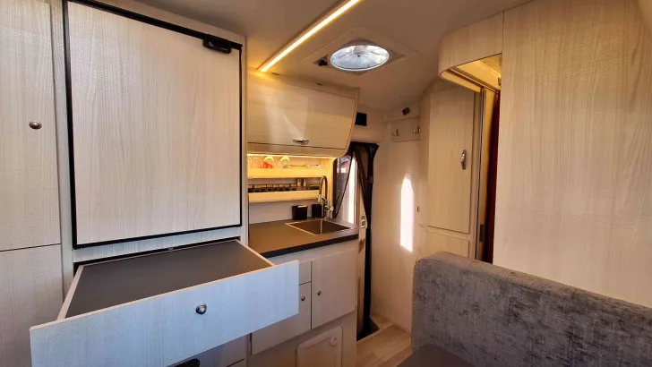 Fahrzeugbild Ford Ranger + UNICA MXD260 #7