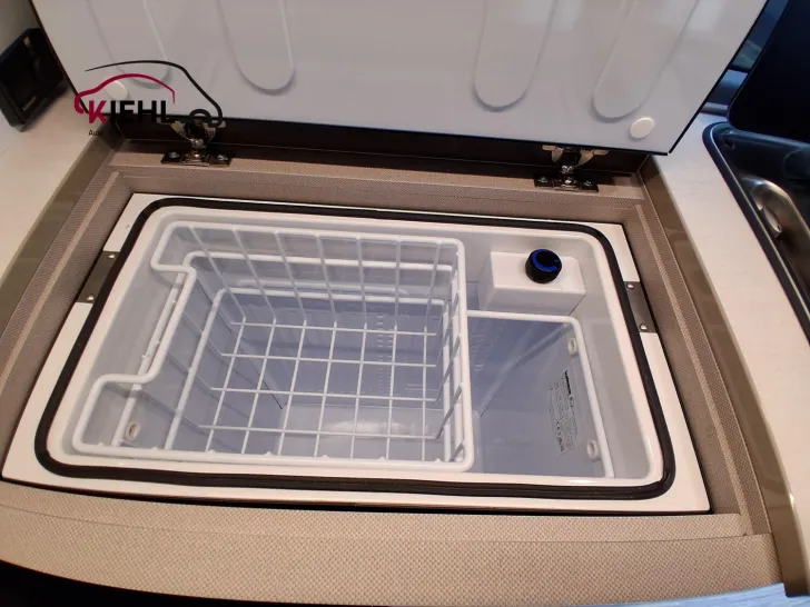 Fahrzeugbild Bürstner B66 UV 532 "Copa" *Sondermodell*ACC*Standheiz.* #24