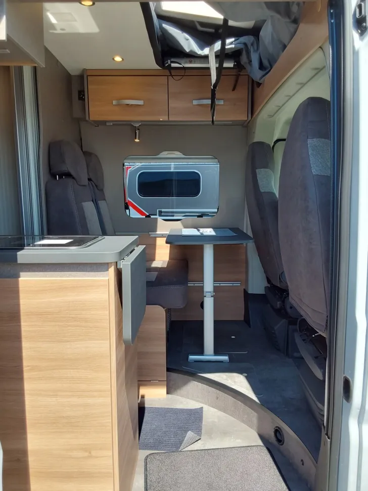 Fahrzeugbild Dethleffs Globetrail Classic 600 DR Fiat Aut. & Aufstelld. #10