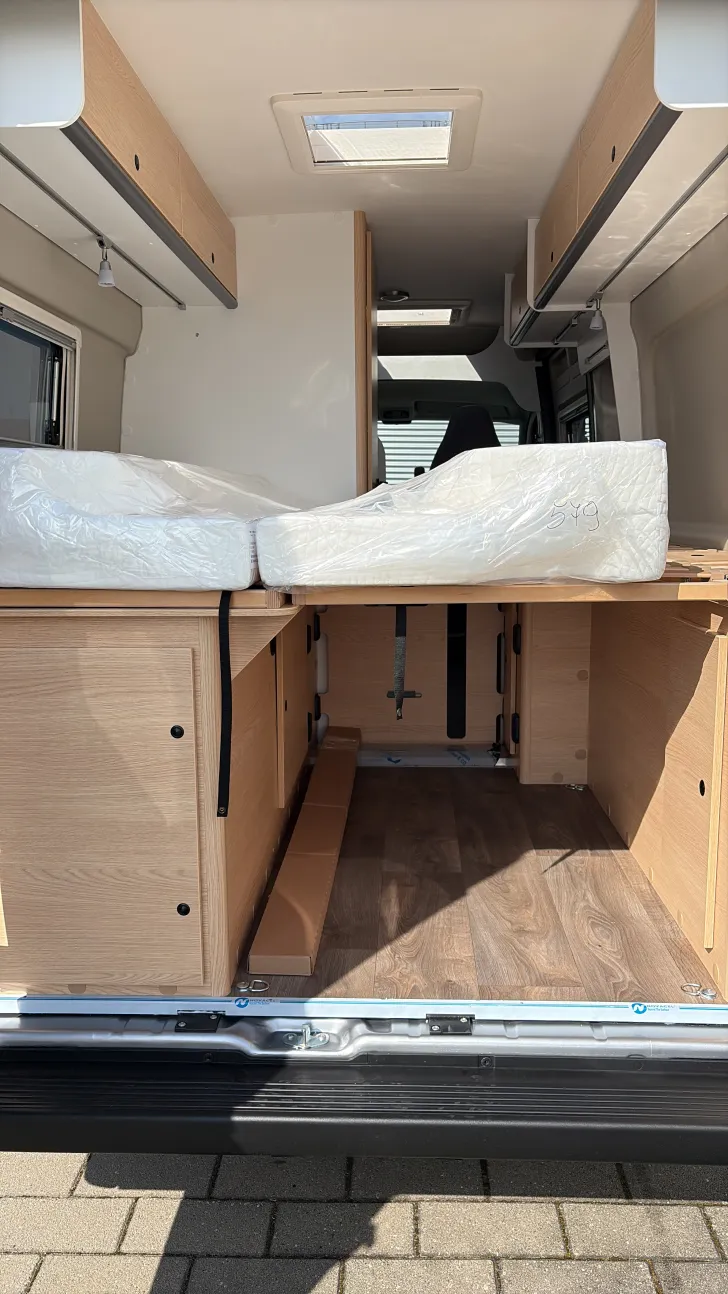 Heckgarage Sunlight Camper Van Cliff640 Sofort verfügbar