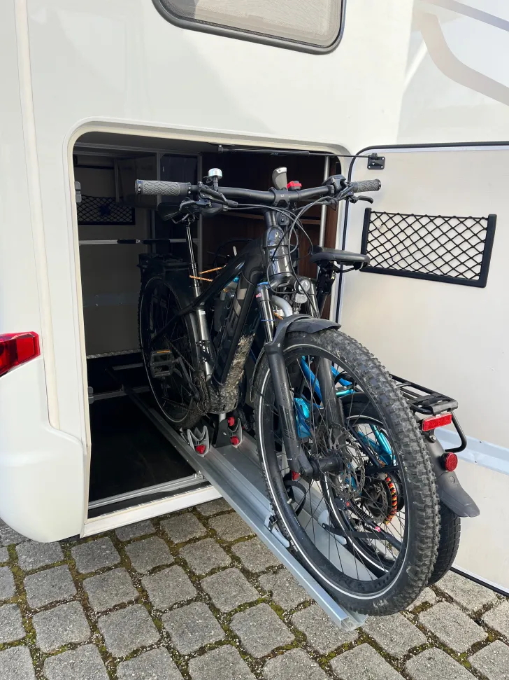Fahrzeugbild Hymer B-Klasse MC I 580 Guter zustand 18 Zol #7