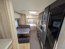 Fahrzeugbild Hobby De Luxe 545 KMF 2000kg/Zulassung 100/Alu/Antischlinger-Kupplung #7