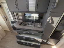 Fahrzeugbild Hobby De Luxe 545 KMF 2000kg/Zulassung 100/Alu/Antischlinger-Kupplung #9