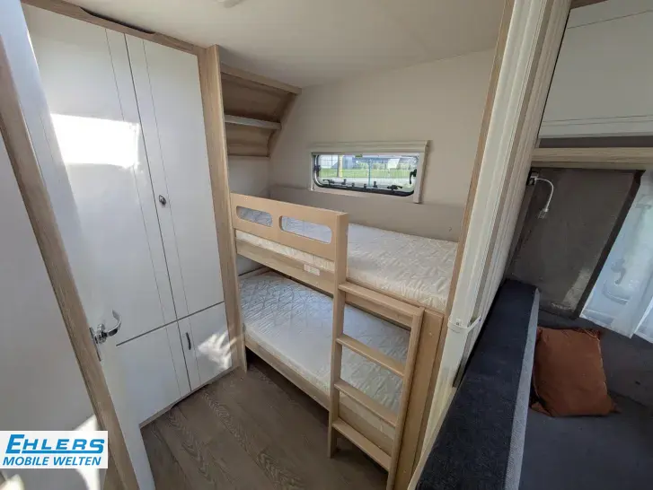 Fahrzeugbild Hobby De Luxe 545 KMF 2000kg/Zulassung 100/Alu/Antischlinger-Kupplung #14