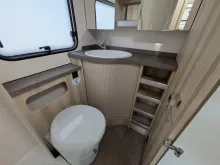 Fahrzeugbild Hobby De Luxe 545 KMF 2000kg/Zulassung 100/Alu/Antischlinger-Kupplung #15