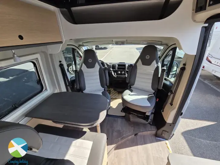 Sicht vorne-hinten Sunlight Camper Van CLIFF 600 Adventure Edition RT