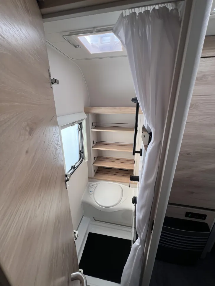 Fahrzeugbild Dethleffs Camper 540 QMK *2000 kg*Tür mit Fenster*ATC* #15