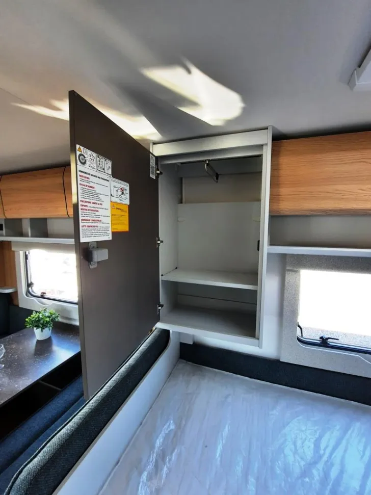 Fahrzeugbild Bürstner B66 480 TK Verfüg./Sparen Sie 3.670,- € #19