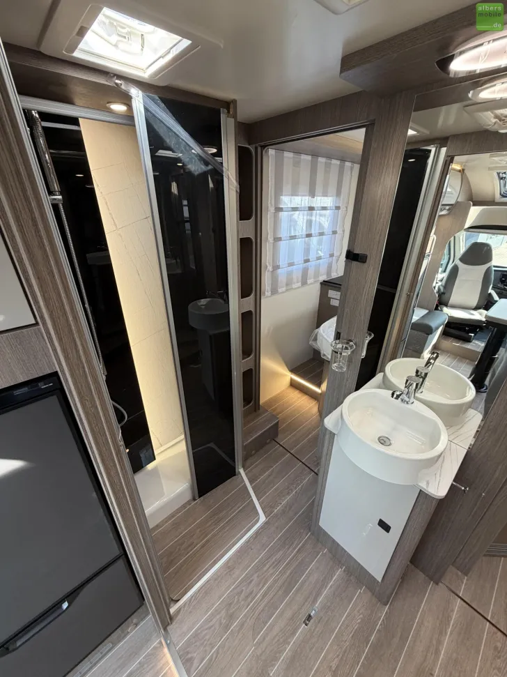 Fahrzeugbild Roller Team Zefiro 266 P Truma C 6 DE Heizung 4100 kg 2026 #17