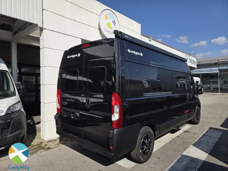 Schräg Vorne Sunlight Camper Van CLIFF 600 Adventure Edition