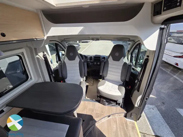 Sitzgruppe Sunlight Camper Van CLIFF 600 Adventure Edition